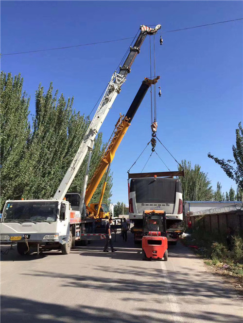 银海区港口集装箱搬运案例